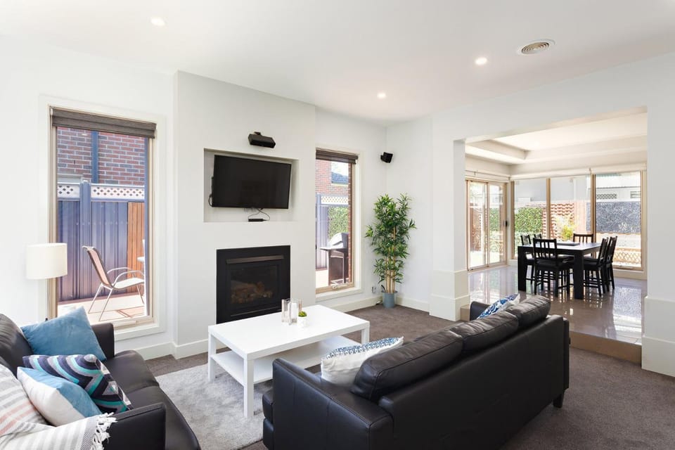 Boutique Stays - Mentone Abode House in Melbourne