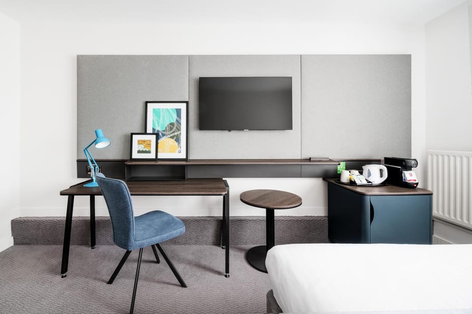 Bed, TV and multimedia, Coffee/tea facilities, Bedroom, Pets, Pets, children, young children, older children, Family, hair dryier, pet friendly, pet friendly