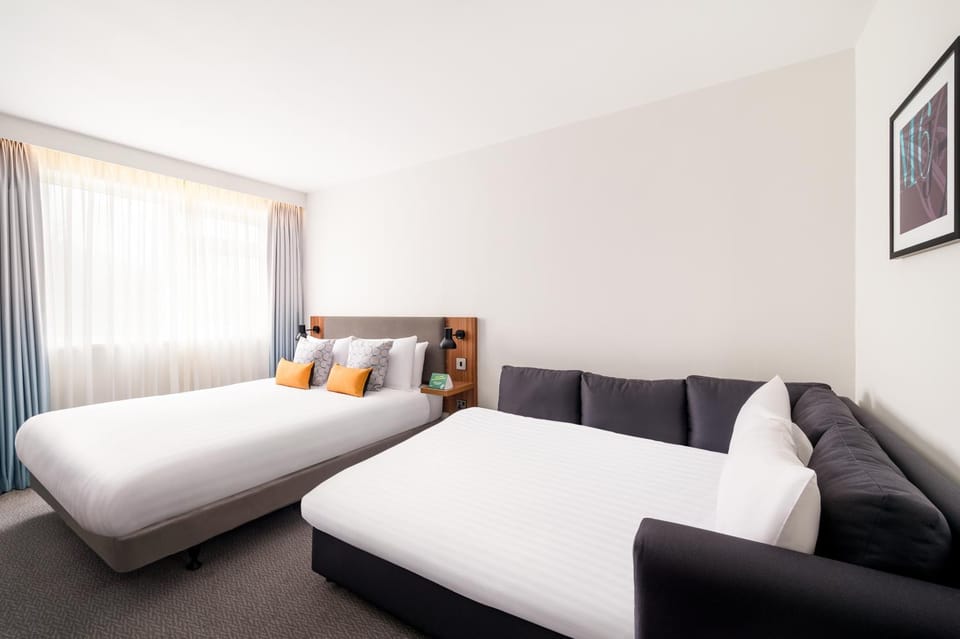 Bed, Coffee/tea facilities, Photo of the whole room, Bedroom, Pets, Pets, children, children, young children, young children, older children, older children, Family, Family, hair dryier, pet friendly, pet friendly