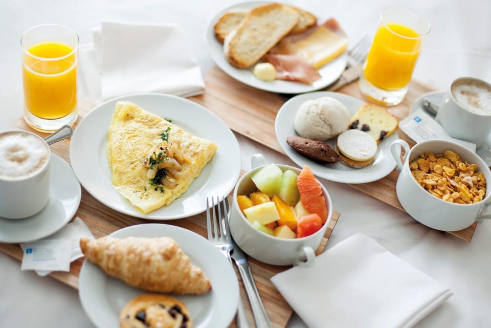 Food and drinks, Food, Breakfast, Breakfast, Continental breakfast, Continental breakfast, Buffet breakfast, English/Irish breakfast, English/Irish breakfast