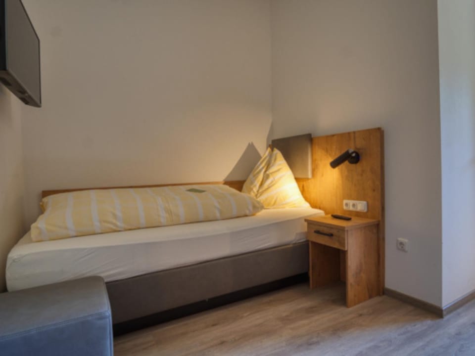 Kitchen or kitchenette, Bedroom