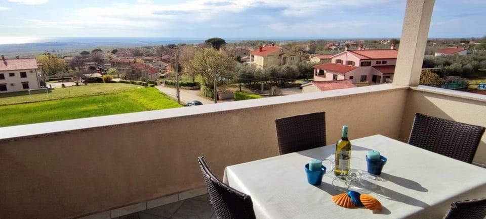View (from property/room), Balcony/Terrace
