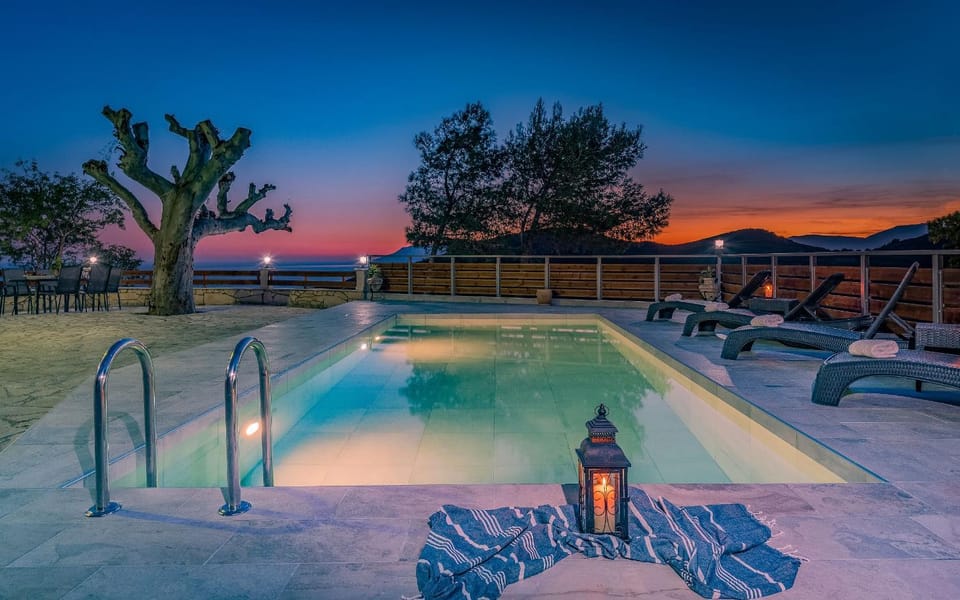 Swimming pool, Swimming pool