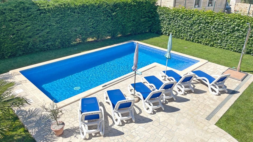 Beach, Swimming pool, sunbed