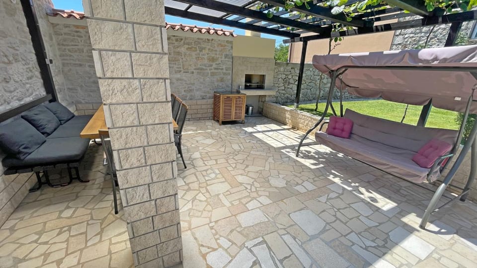 BBQ facilities, Balcony/Terrace