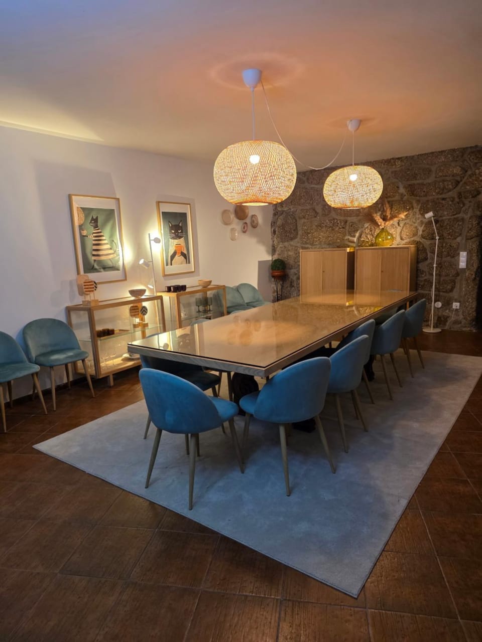 Living room, Decorative detail, Dining area