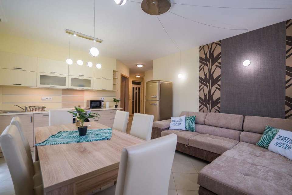 Kitchen or kitchenette, Living room, Dining area