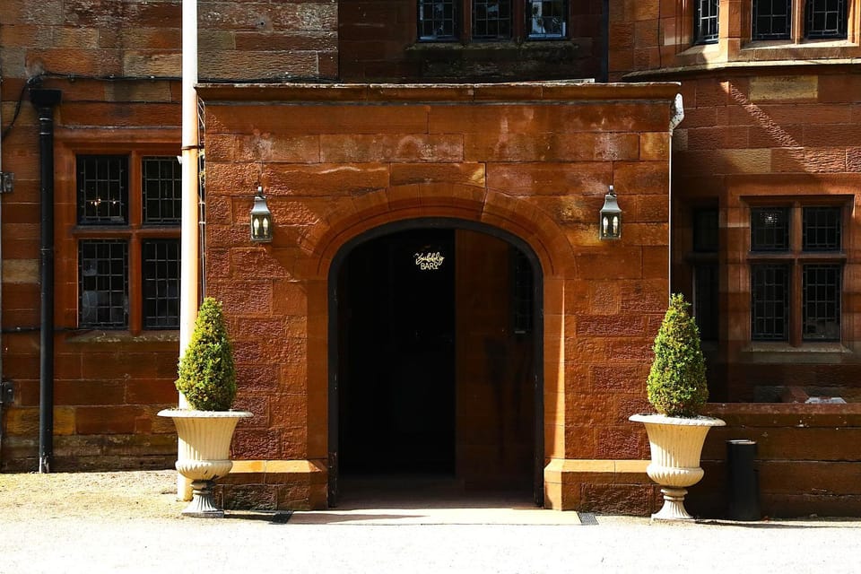 Facade/entrance, Day