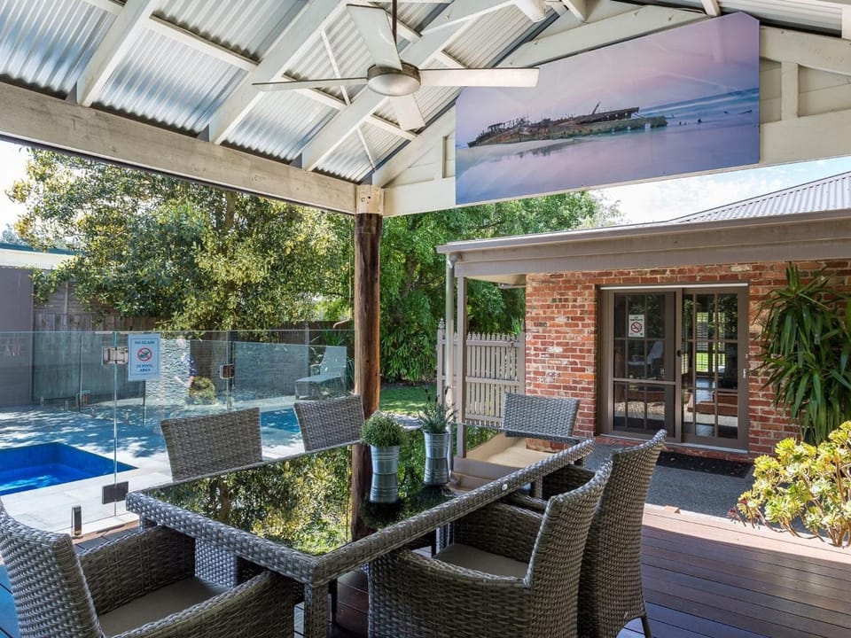 Glen Retreat House in Melbourne
