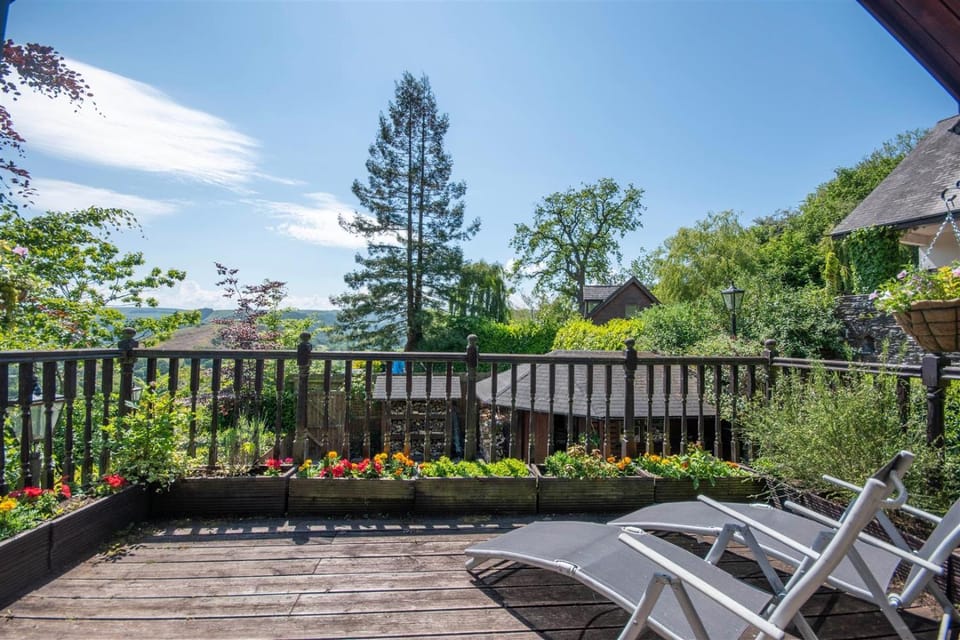 Horseshoe Pass Holiday Lets Apartment in Llantysilio