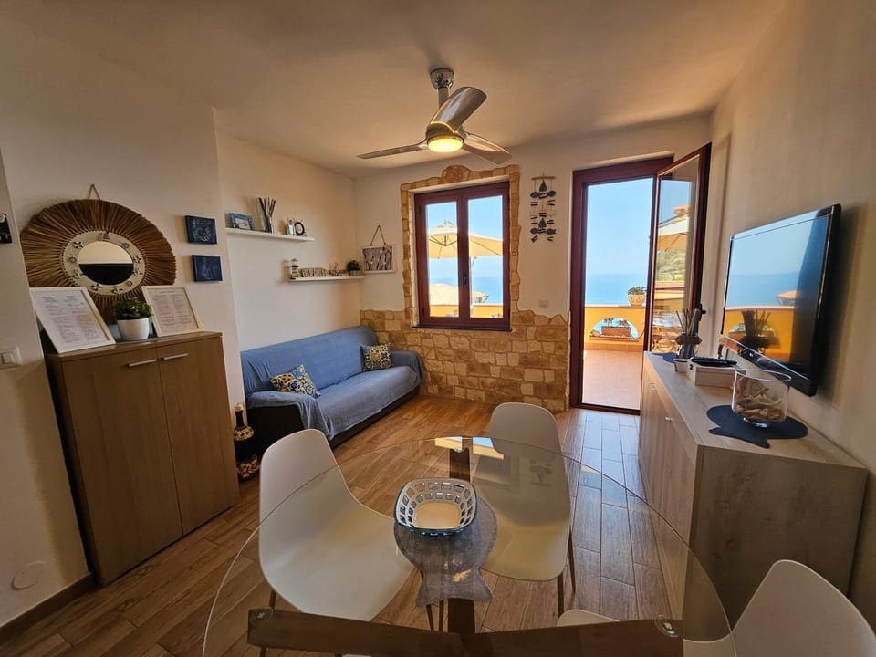 SeeonSea Apartment House in Sicily