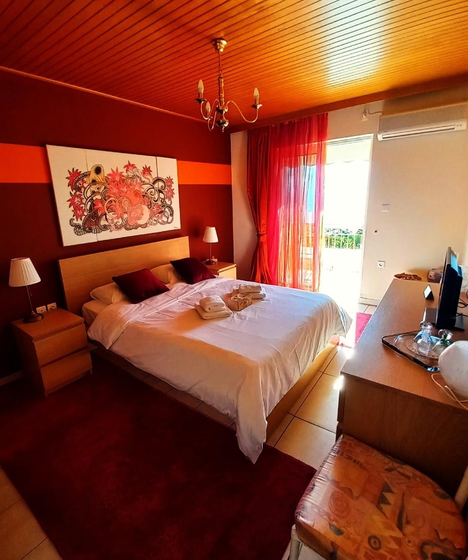Bed, Winter, Photo of the whole room, Bedroom