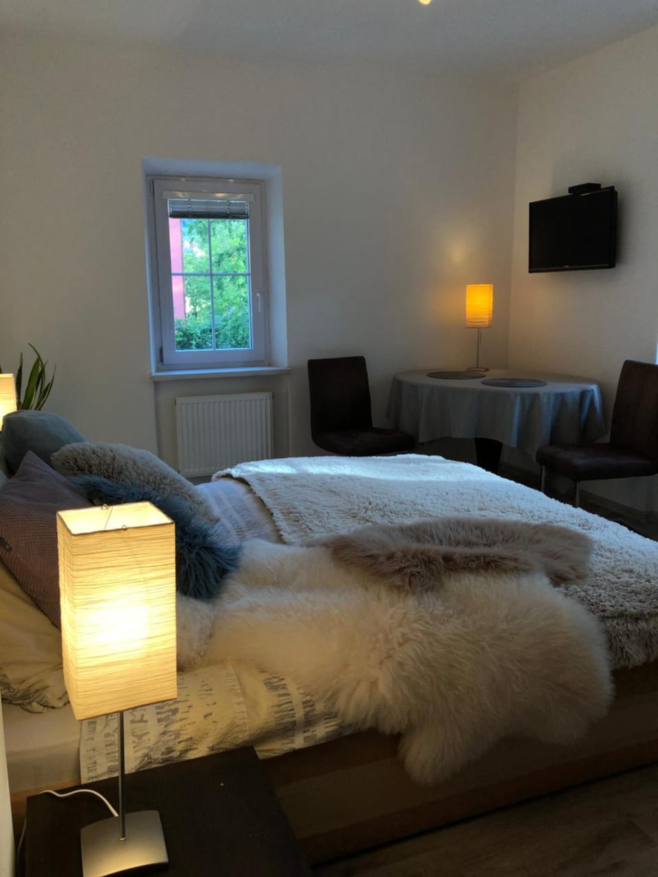 Bed, TV and multimedia, Photo of the whole room, Seating area