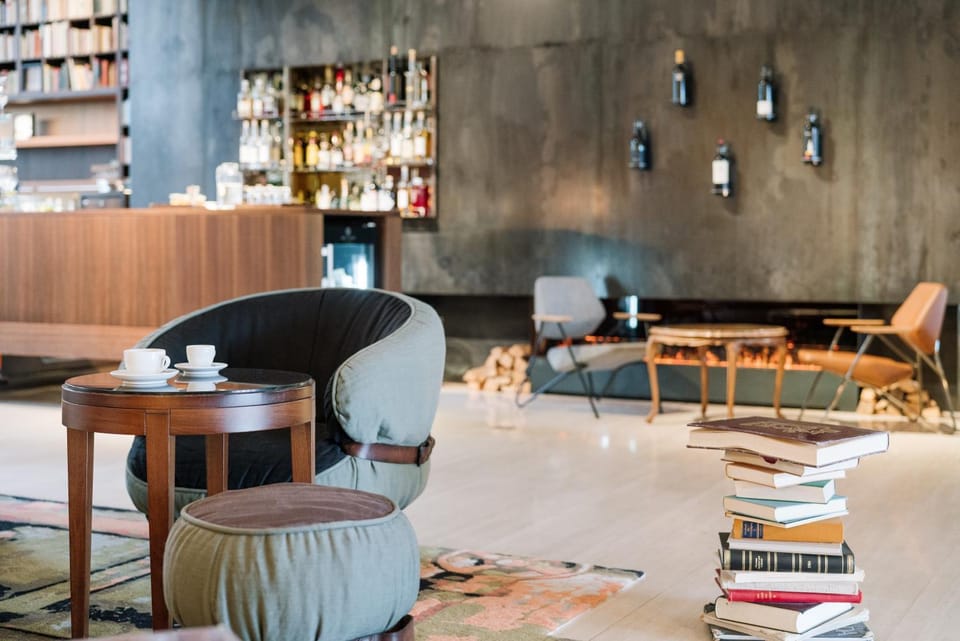 Restaurant/places to eat, Lobby or reception