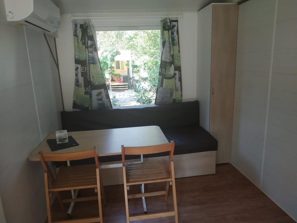 Camping les Sables Campground/ 
RV Resort in Provence-Alpes-Côte d'Azur