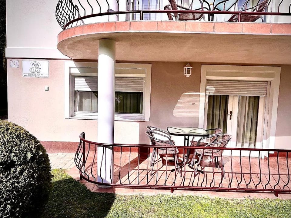 Property building, Balcony/Terrace