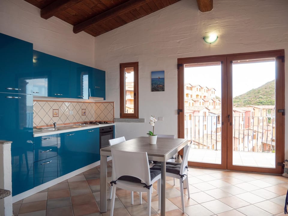 Patio, Natural landscape, View (from property/room), Balcony/Terrace, Kitchen or kitchenette, Dining area, pet friendly