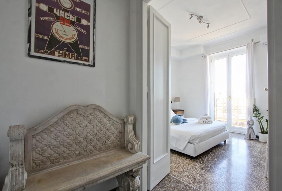 Bed, Lobby or reception, Photo of the whole room, Decorative detail, Bedroom, young children, older children, group of guests, Family