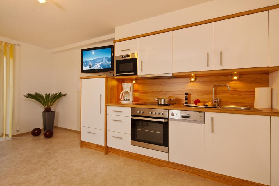 TV and multimedia, Kitchen or kitchenette