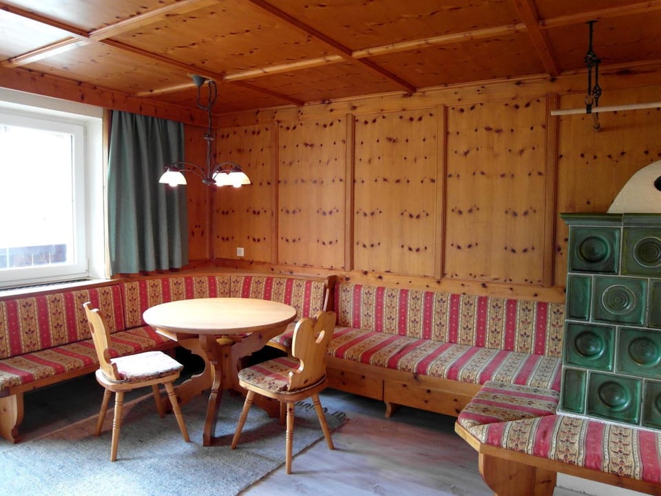 Living room, Photo of the whole room