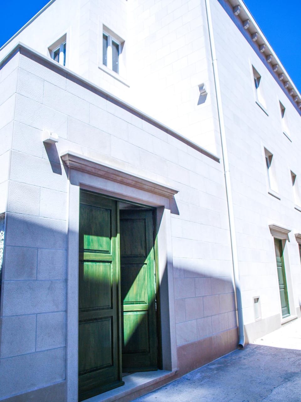 Property building, Facade/entrance