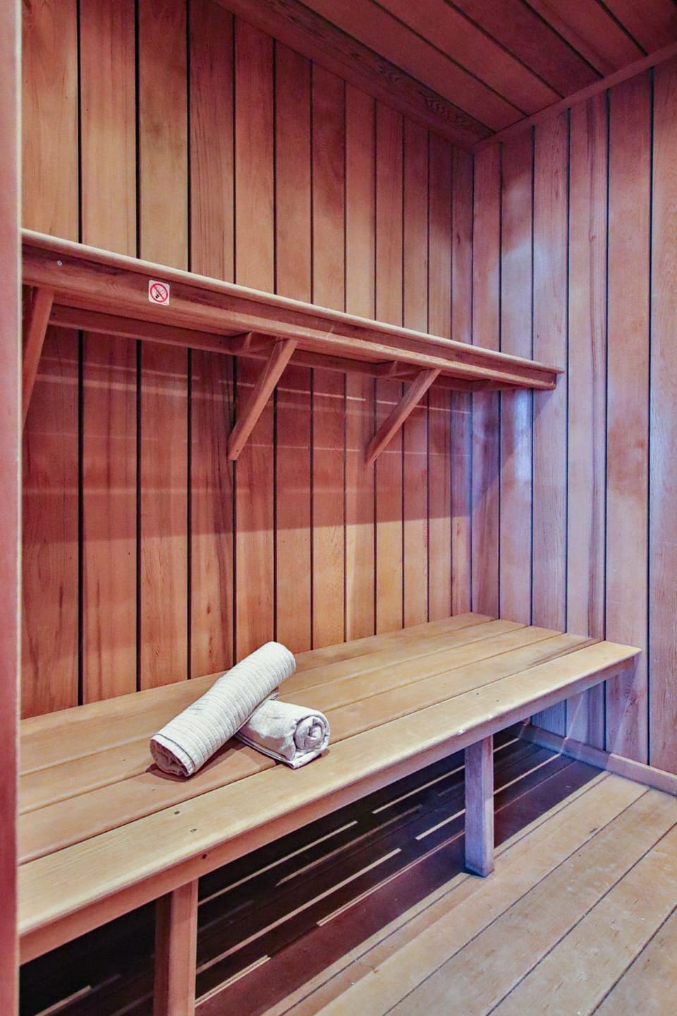 Sauna, towels