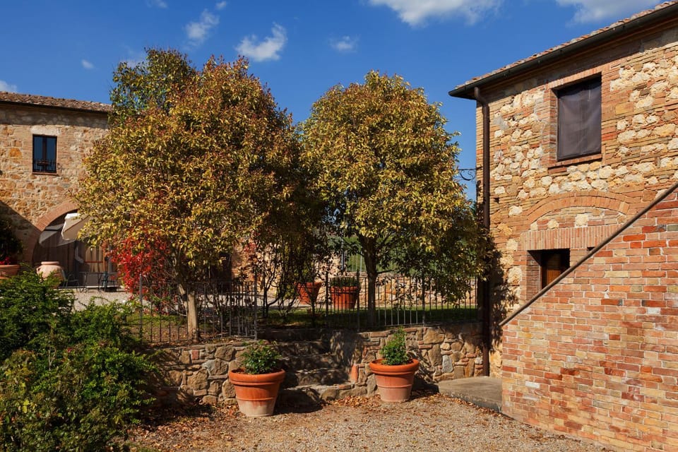 Agriturismo La Collina Country House in Tuscany
