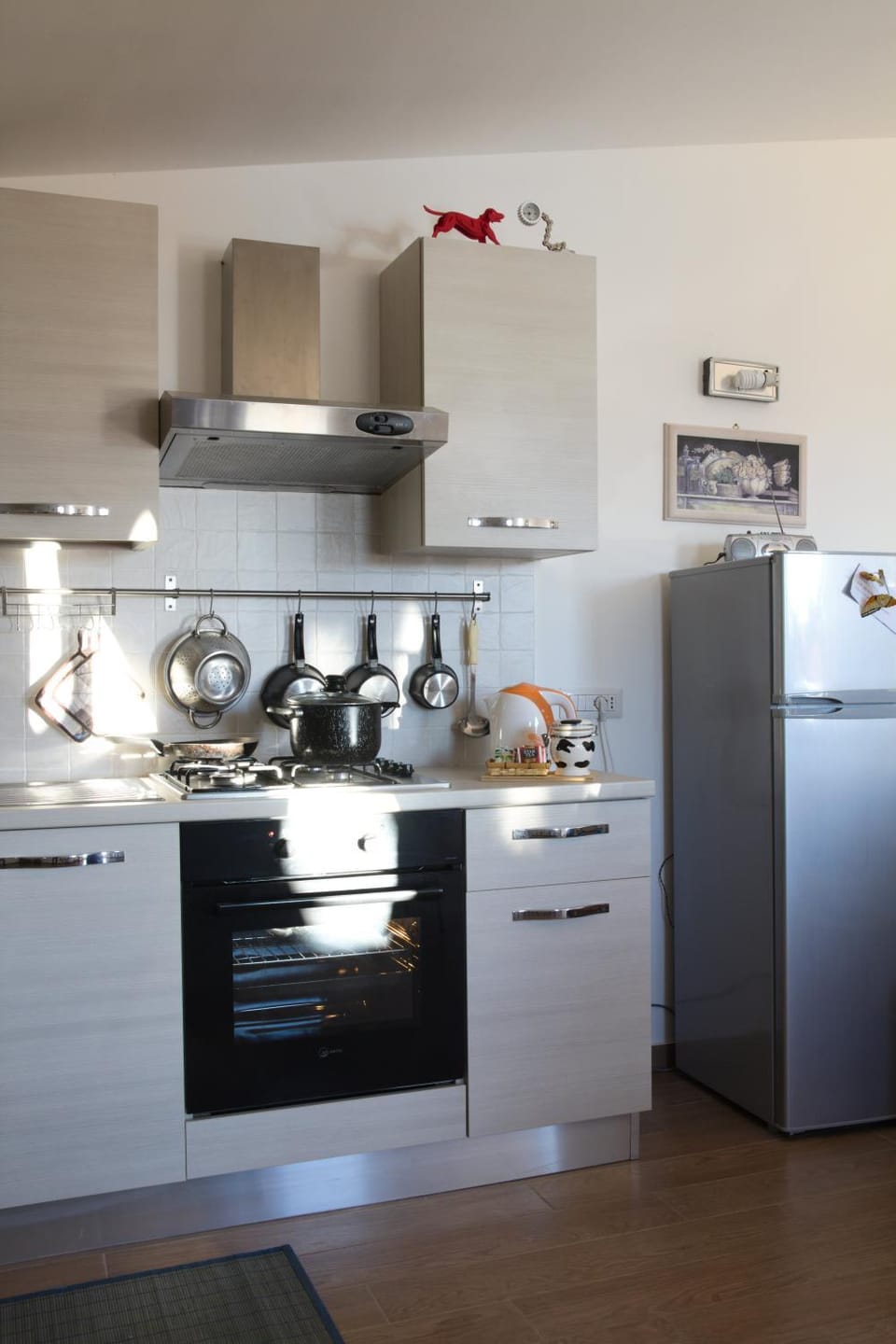 Dining area, Food, Non alcoholic drinks