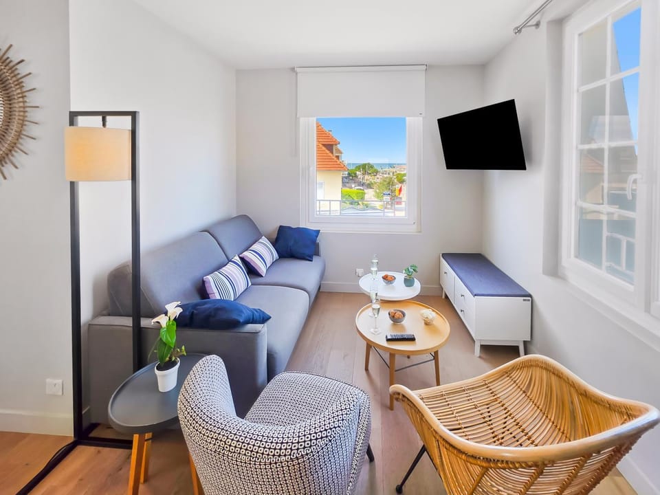 Seating area, Sea view
