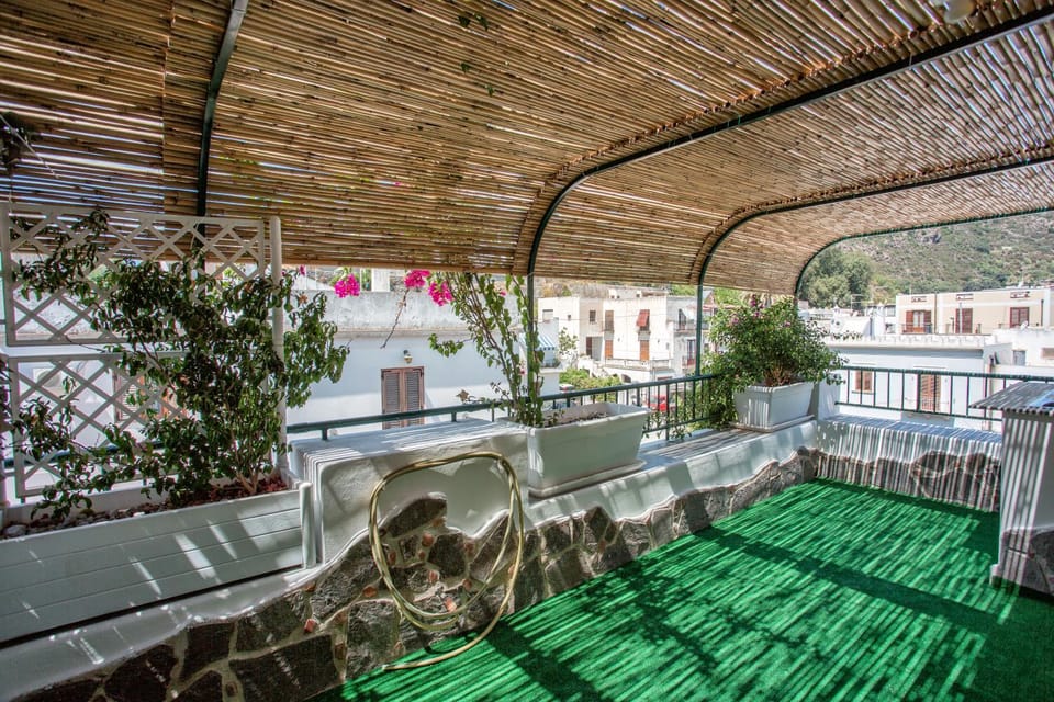 Property building, Balcony/Terrace
