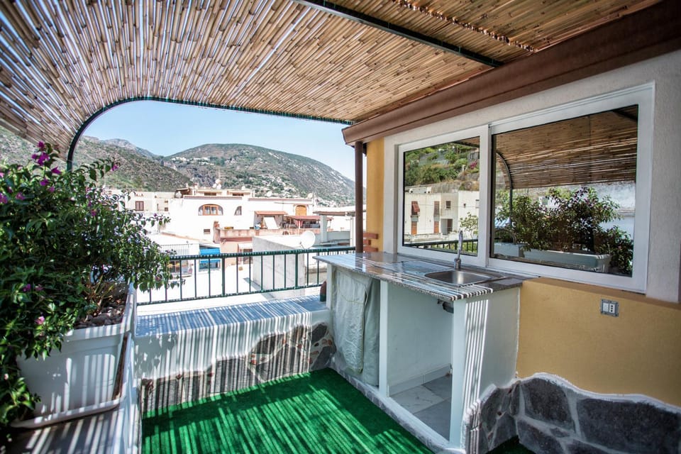 Property building, Balcony/Terrace