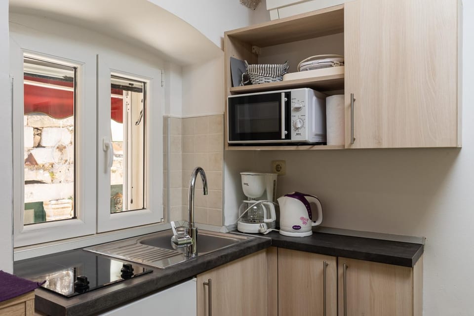 Coffee/tea facilities, Kitchen or kitchenette
