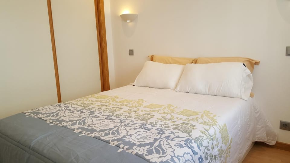 Apartamento Cardoso II. A 5 minuto a pé da praia do Peneco Apartment in Guia