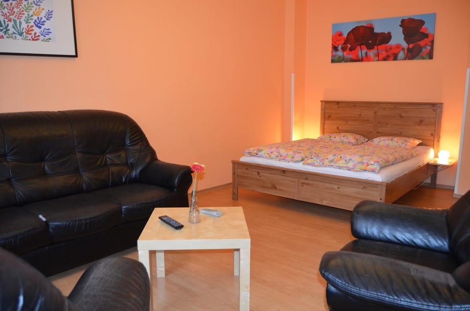 Living room, Bedroom