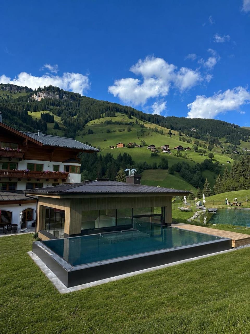 Swimming pool