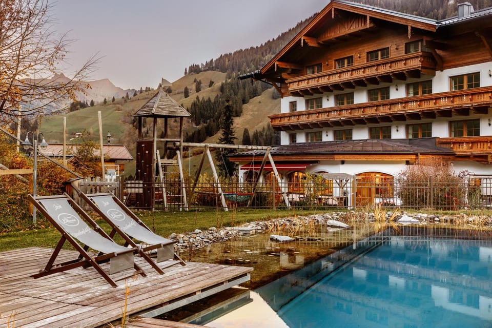 Property building, Swimming pool