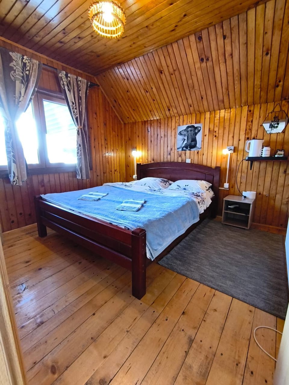 Bed, Photo of the whole room, Bedroom