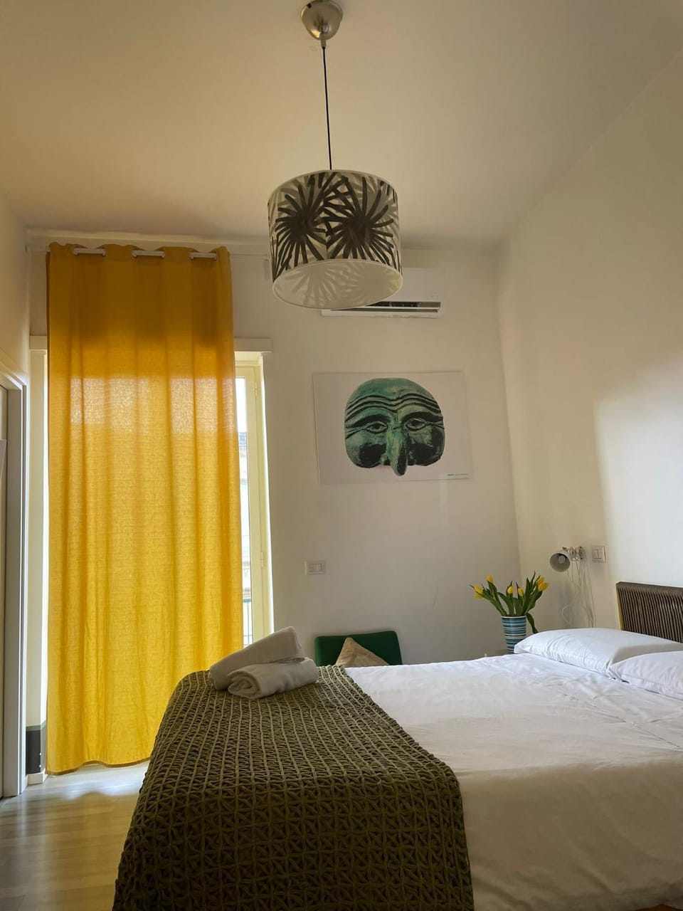 Bed, Photo of the whole room, Bedroom, air conditioner