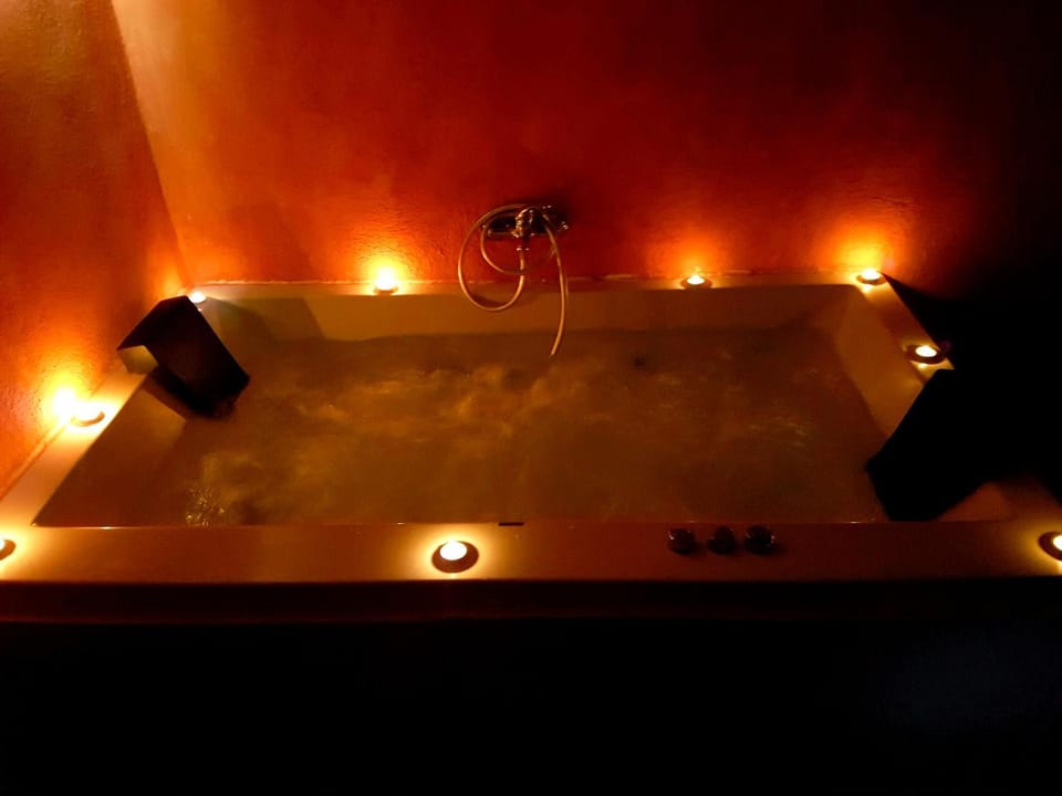 Hot Tub, Bathroom, Bath