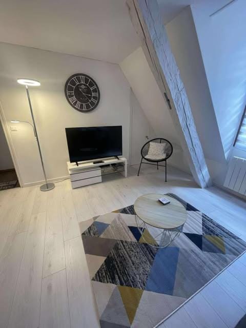 QUAI 65 , 3 pièces sur le port, à 250 m de la rue piétonne et de la mer Apartment in Dieppe