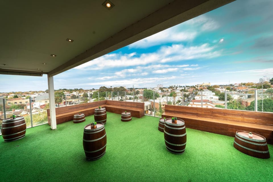 Balcony/Terrace, City view, Street view