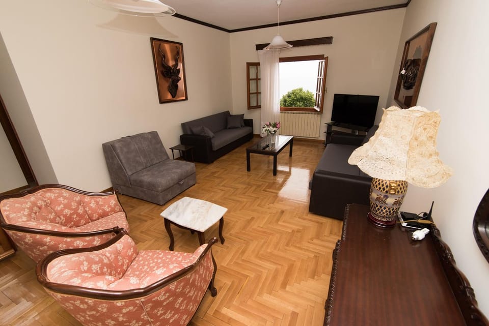 Living room, Garden view, Sea view