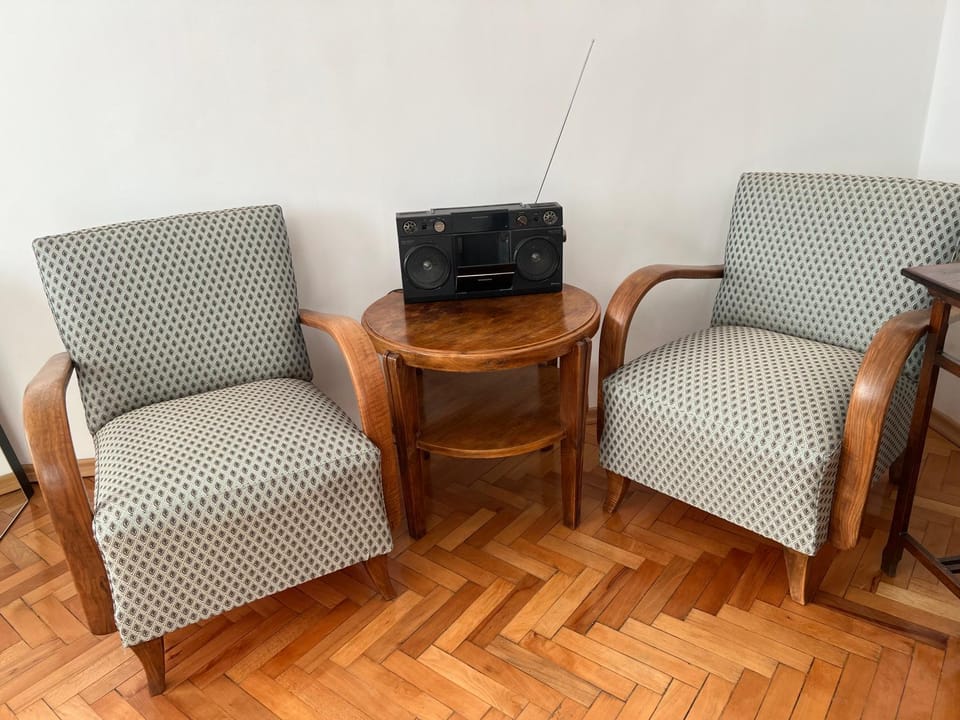 Seating area