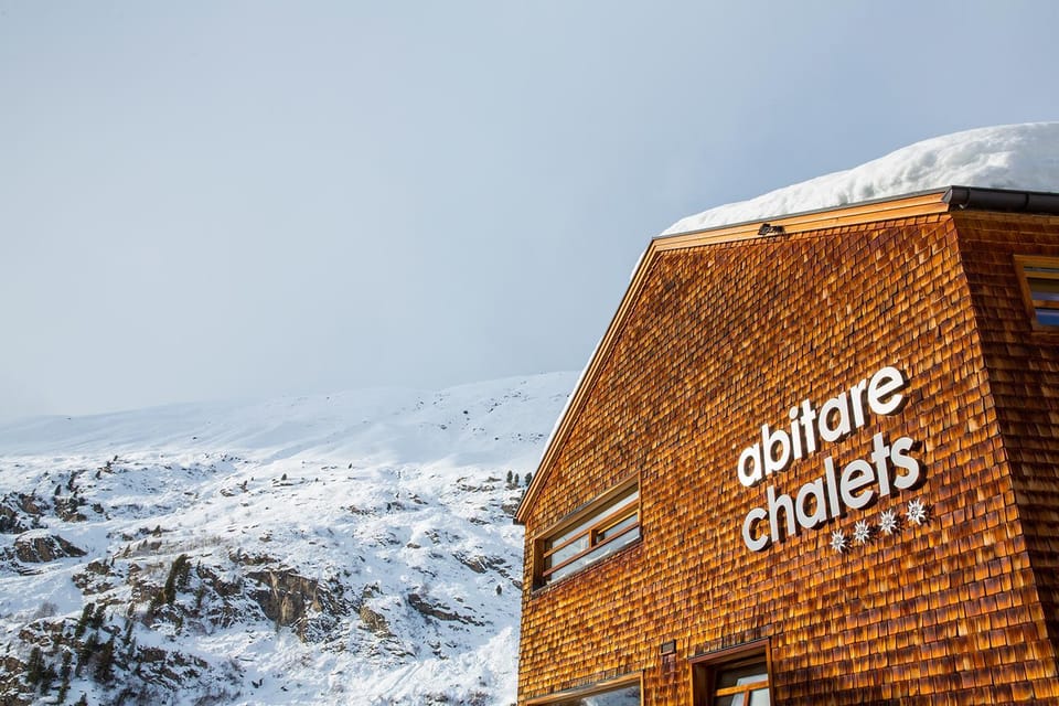 Facade/entrance, Winter, View (from property/room), Logo/Certificate/Sign, Mountain view