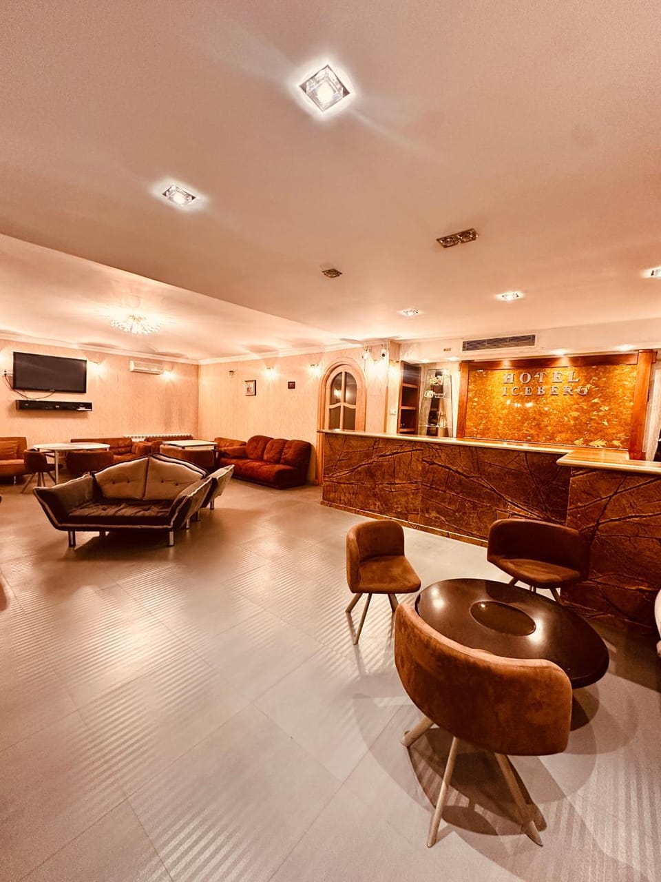Communal lounge/ TV room