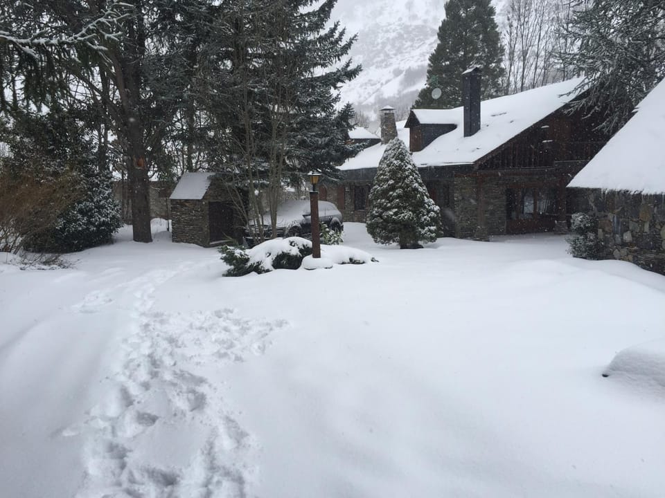 Facade/entrance, Off site, Natural landscape, Winter