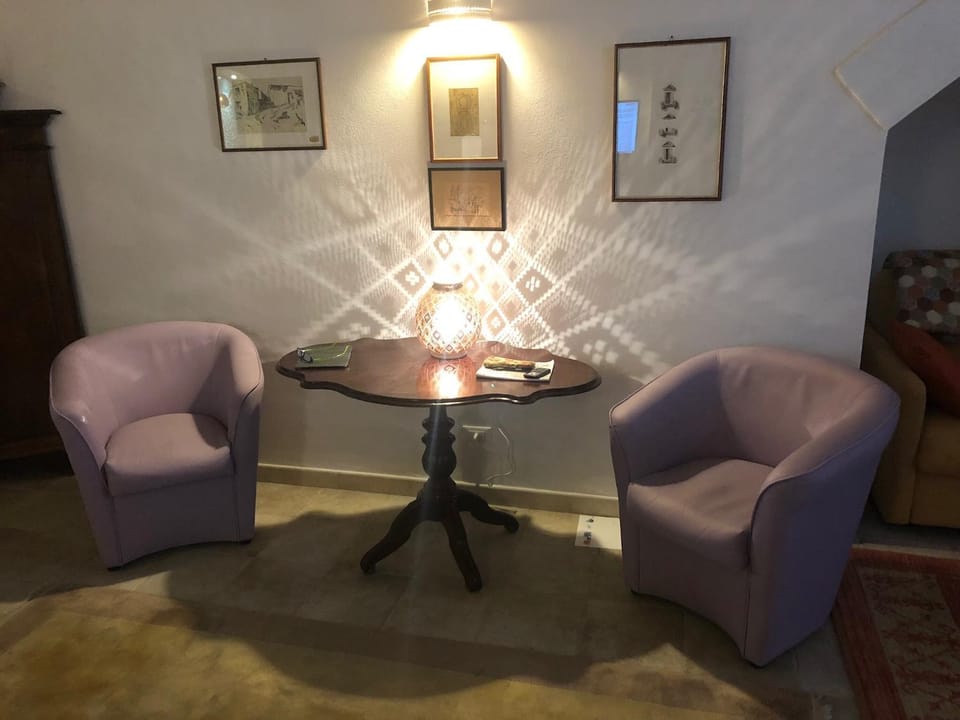 Living room, Decorative detail