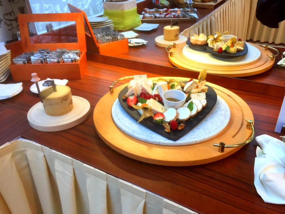 Buffet breakfast