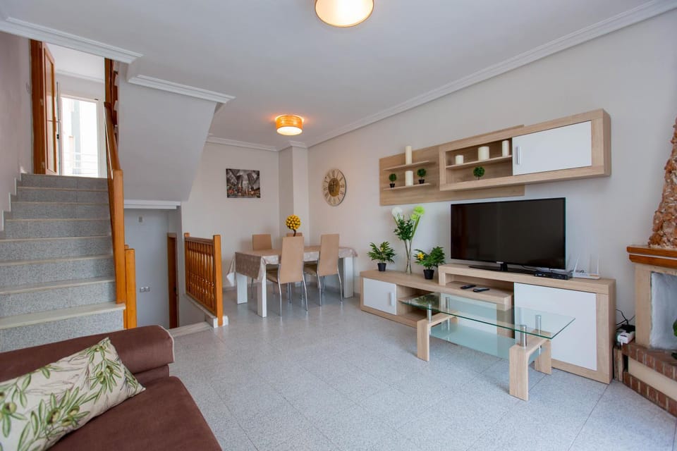 Communal lounge/ TV room