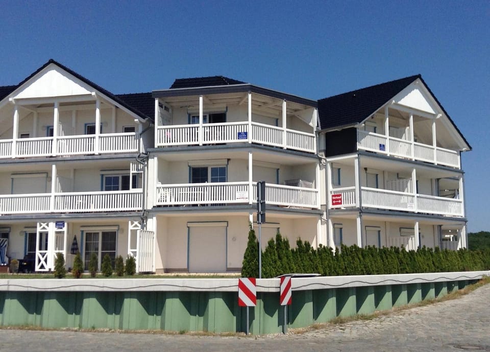 Property building, On site